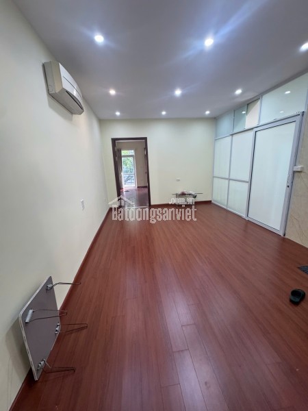 CHO THUÊ TẦNG 4 & CĂN HỘ TẦNG 5 MẶT PHỐ NGHI TÀM – THANG MÁY RIÊNG, 2 MẶT THOÁNG