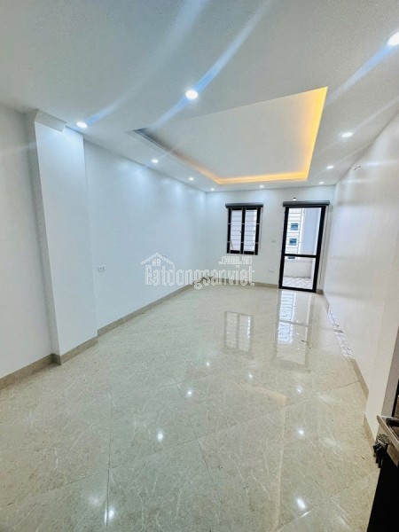 SIÊU PHÂM  MẶT ĐƯỜNG 4 TẦNG THANG MÁY NGUYỄN HƯU TUỆ