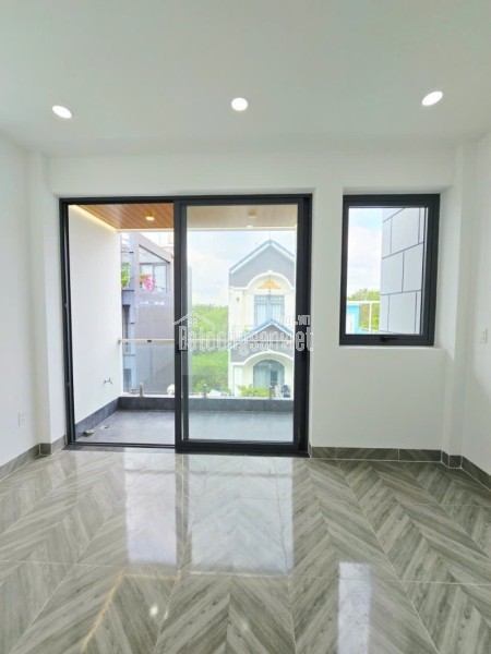 Bán nhà đường Hiệp Bình, Hiêhp Bình Chánh. Thủ Đức. DT 72m2, 3 tầng, SHR. Giá 8.2 tỷ,