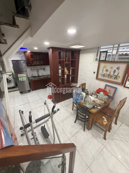 NHÀ HẺM XE HƠI – DIỆN TÍCH ĐẸP, NỞ HẬU TÀI LỘC 5,6mX17M giá 11TỶ