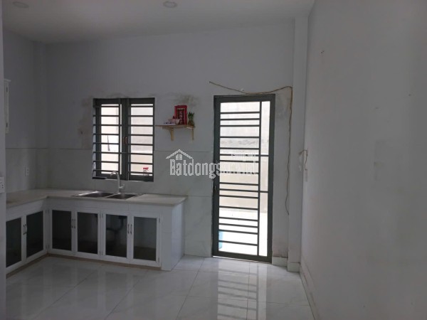 Bán nhà 1 lầu 2 căn đôi đường Huỳnh Bá Chánh, Xã Tân Kiên Bình Chánh