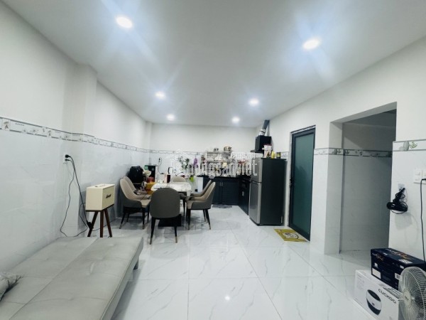 Bán nhà đường số 3, Phường Tăng Nhơn Phú B, Q9, Thủ Đức, TP HCM. DT 65m2, 2 tầng. Giá 5,45 tỷ.