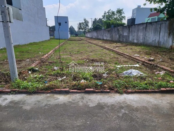 Bán lô đất full thổ cư 125m2 giá 1ty300, ngay UBND xã Trung Lập Thượng, sổ sẵn , công chứng liền. ,