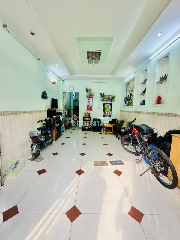 Bán Gấp Nhà Hẻm 64 Hòa Bình P.5 Quận 11 Đối Diện Đầm Sen