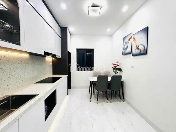 Tổ ấm lý tưởng  – Khu Phố Văn Minh, Dân Trí Cao – Con Cái Đi Học Tiện Lợi Đủ Đường