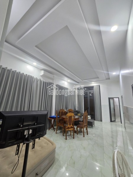 Bán nhà  đường Số 2, Tăng Nhơn Phú B, Q9, Thủ Đức, TP HCM. DT 82m2, 2 tầng, SHR. Giá 6,75 tỷ.