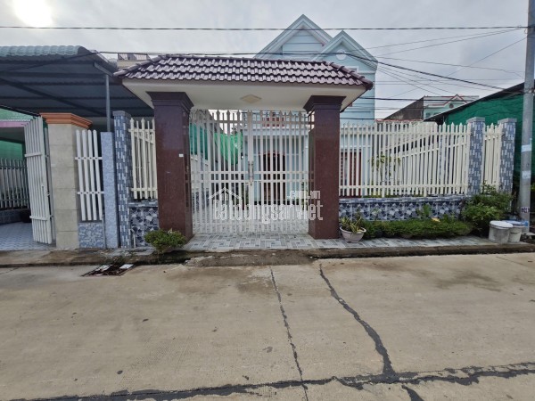 Bán nhà vị trí chiến lược kinh doanh hai mặt tiền khu vực cầu tre giá 10 tỷ