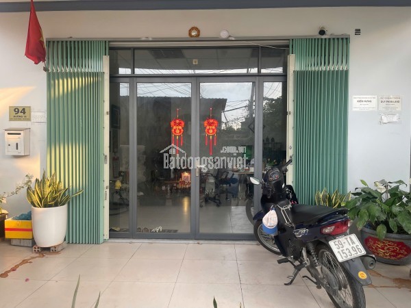 Bán nhà Mặt tiền 180m2 đường số 18, Linh Trung, Thủ Đức giá nhinhr 5 tỷ