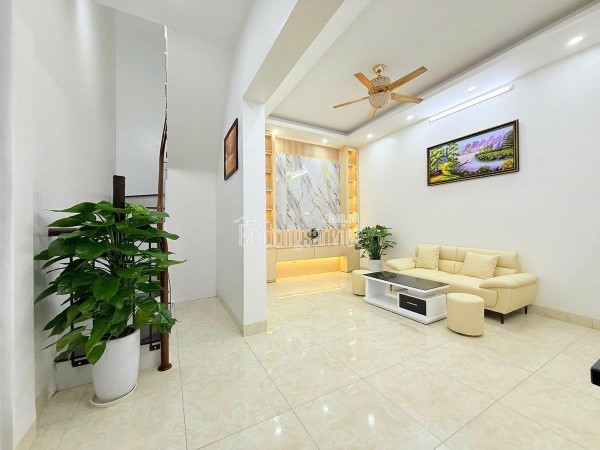NHÀ 30M - TRUNG TÂM QUẬN HAI BÀ TRƯNG- SÁT PHỐ CỔ - CHỈ 150M RA MẶT PHỐ TRẦN KHÁT CHÂN - 5 TẦNG 3
