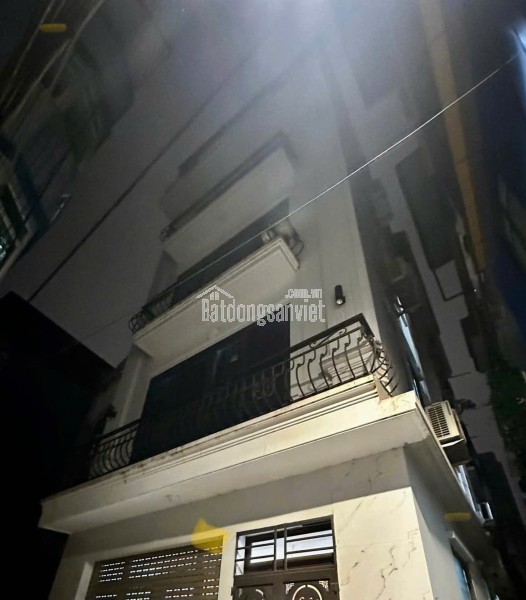 BÁN NHÀ TRUNG TÂM CẦU GIẤY 9.8 Tỷ – 6 TẦNG – NỘI THẤT ĐẸP – Ở NGAY