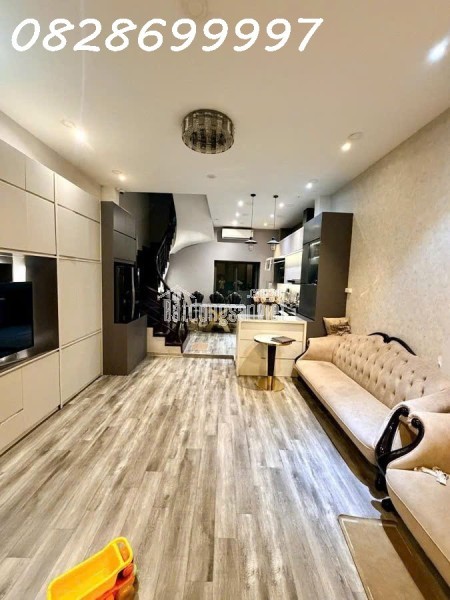 🚀 BÁN NHÀ PHÂN LÔ TRUNG KÍNH – Ô TÔ ĐỖ CỬA – 2 MẶT THOÁNG – 50M2 21.5 TỶ