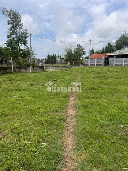 Bán lô đất chính chủ full thổ cư 100m2 , ngay mặt tiền đường Trung Lập