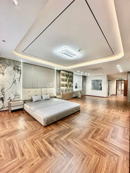 Nhà đẹp trung tâm P.Bồ Đề 45M,vỉa hè,ô tô tránh,lô góc,7 tầng thang máy,KD đỉnh.Hơn 18 tỷ