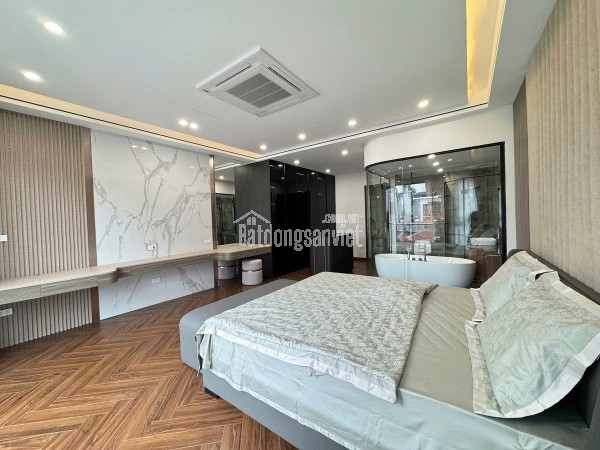 Nhà đẹp trung tâm P.Bồ Đề 45M,vỉa hè,ô tô tránh,lô góc,7 tầng thang máy,KD đỉnh.Hơn 18 tỷ