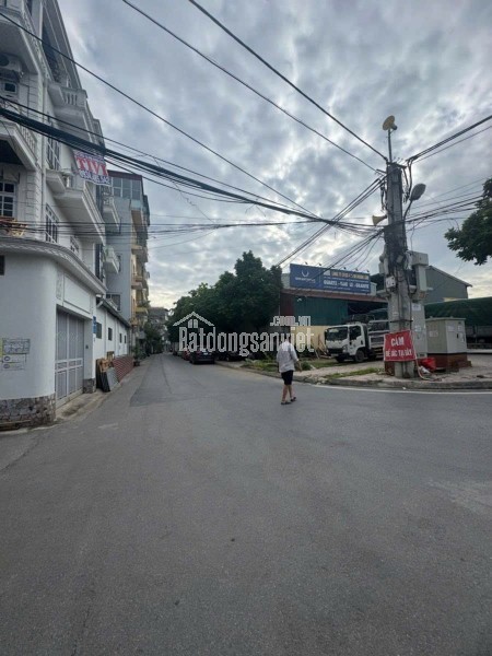 Nhà thật Sài Đồng Long Biên 18 tỷ 100m Lô Góc Ô tô Đỗ cửa
