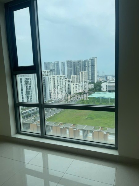Chính chủ gửi bán căn 36m2 tại Golden King, giá 2.3tỷ. Chuẩn bị làm sổ hồng. Có hợp đồng thuê sẵn