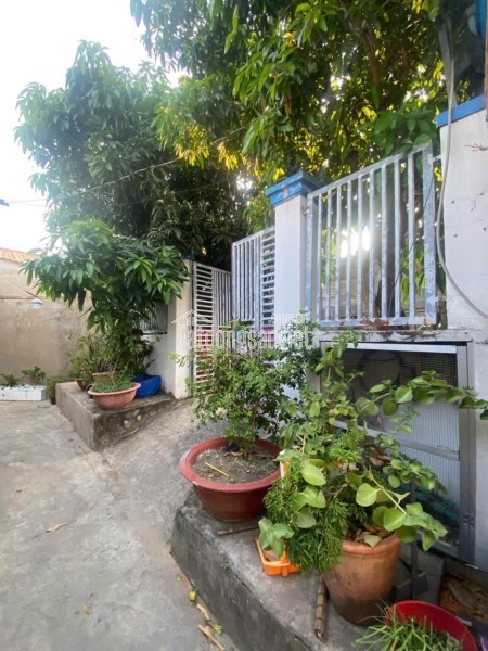 Bán đất 134m2 ( 50m2 là thổ cư )  tặng nhà cấp 4 ngay HTP Nhà Bè