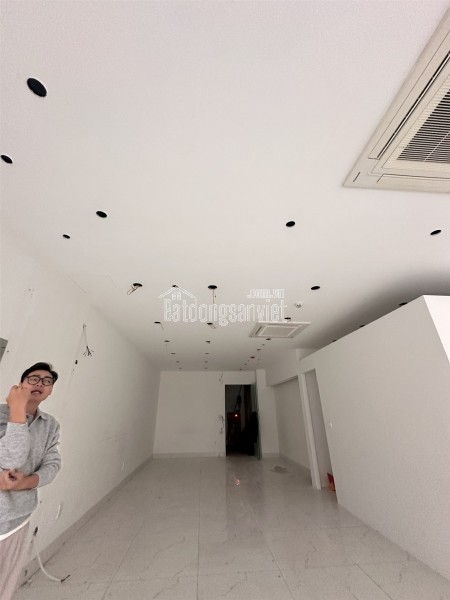 MẶT BẰNG ĐẸP- GIÁ TỐT -Cho Thuê Mặt Sàn Kinh Doanh Tầng 4 Mặt Phố Trung Phụng, Đống Đa, Hà Nội
