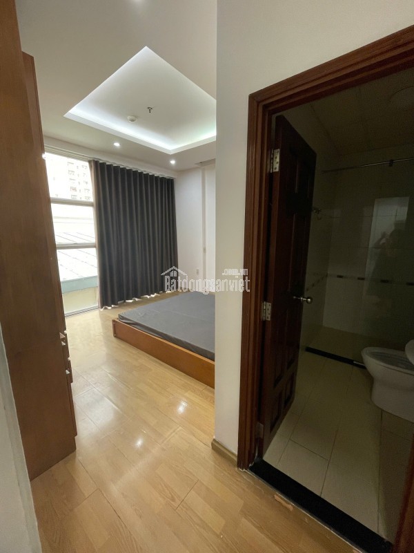 Mình cần bán căn hộ Khánh Hội 3, Bến Vân Đồn, Quận 4, giá: 5.3 tỷ, 2 PN, sổ hồng