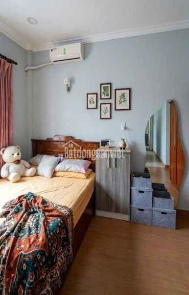 Căn hộ chung cư Quận 1, gần Công viên Lê Văn Tám, 5 x 12 m (50 m2), giá 4 tỷ