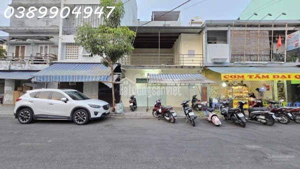 Nhà 2 tầng lại còn gara ô tô trong sân tại đường Vĩnh Thái, Phường Nam Nha Trang chỉ 2,99 tỷ