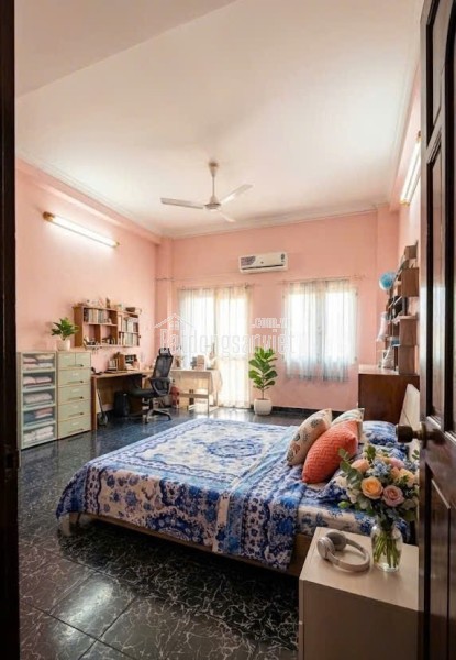 Bán nhà Hồng Lạc, QUẬN TÂN BÌNH, (thông ra Lạc Long Quân), 58 m2 vuông vắn, 8.9 tỷ