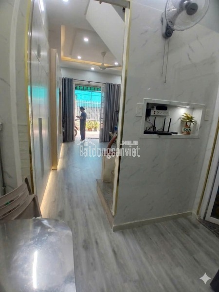 HUỲNH THIỆN LỘC TÂN PHÚ DIỆN TÍCH SỬ DỤNG GẦN 100M  3 TẦNG  HẺM XE  HƠI THÔNG   5.5 TỶ TL