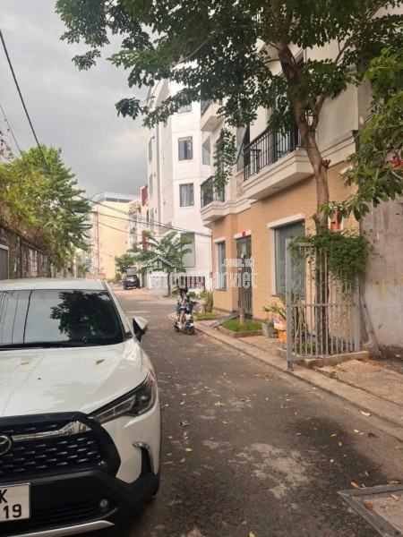 Bán nhà  đường Số 39, P. Bình Trưng Tây, Q.2, Thủ Đức, TP HCM. DT 94m2, 4 tầng, giá 11,39  tỷ.