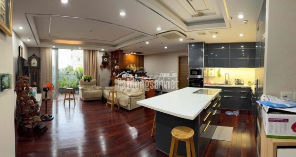 Bán căn hộ 156m2 tầng 3 CC cao cấp Sài Gòn Airport Plaza Tân Bình