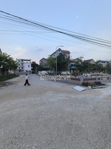 Bán Đất 352m2 - Lô góc ngã 4 (3 mặt tiền) tại Nguyên Khê - Đông Anh - Hà Nội
