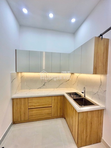NHÀ MỚI ĐẸP FULL NỘI THẤT - SÁT VÁCH SÂN BAY - CHỈ 5.48