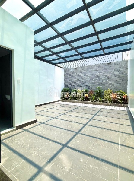 Nhà độc lập ô tô đỗ cách nhà 10m sân vườn sau siêu rộng siêu thoáng tại Thiên Lôi Aeon Mall