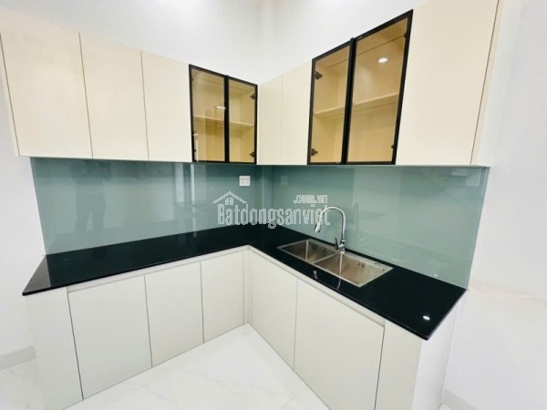 Bán nhà 4 tầng, 56m2 đường Trường Lưu, P. Long Trường, Q9, Thủ Đức, TP HCM.  5,78  tỷ.