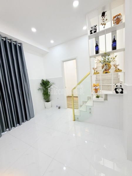 NHÀ MỚI ĐẸP CẠNH MẶT TIỀN TRUNG TÂM TÂN BÌNH, 2 TẦNG KIÊN CỐ 2PN( 1 PN DƯỚI ĐẤT), SỔ VUÔNG ĐẸP