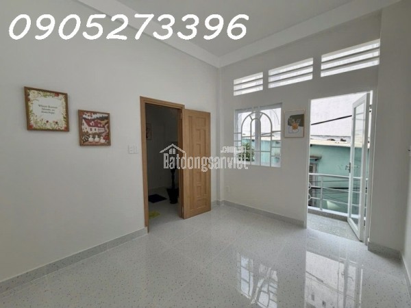 HẺM THÔNG SÁT XE HƠI - LẠC LONG QUÂN P8 TÂN BÌNH - THÔNG SỐ VÀNG NGANG KHỦNG NỞ HẬU 5 x 4.8 - 3