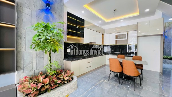 BÁN NHÀ PHỐ 5M X 26M GẦN KCN CẦU TRÀM, SÁT BÌNH CHÁNH