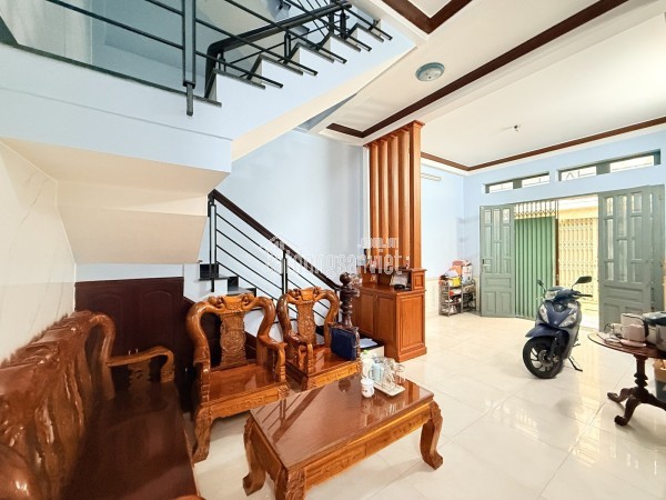 BÁN NHÀ ĐỒNG NAI QUẬN 10  - GẦN MẶT TIỀN - KHU VIP