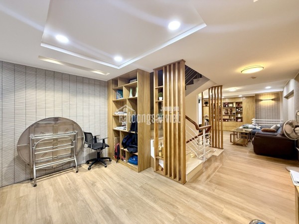 BÁN NHÀ LÝ THẢI TỔ QUẬN 10, 95M2 NGANG 5.