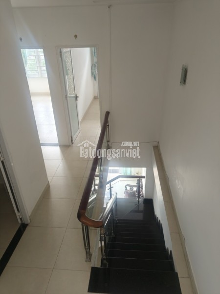 Bán nhà 3 tầng Tân Hòa 2, Hiệp Phú, Q9, Thủ Đức, TP HCM. DT 51m2, giá 5,68  tỷ, sổ hồng riêng.
