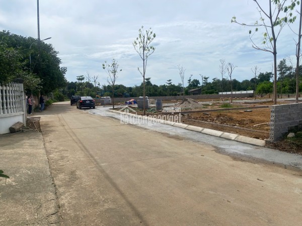 🌿 BÁN ĐẤT LA GIÁN – HÒA LẠC 🌿
Em cần bán lô đất đẹp tại khu vực La Gián, Hòa Lạc – vị trí tiềm