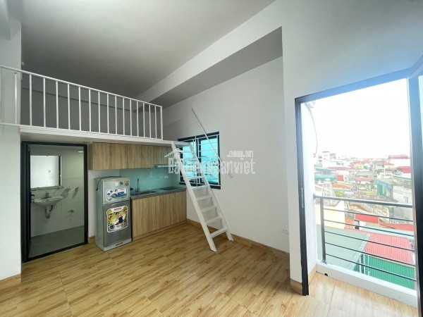 Cho thuê CC mini, có thang máy, gác xép, có ban công gần trường Bách-Kinh-Xây, 0981888335