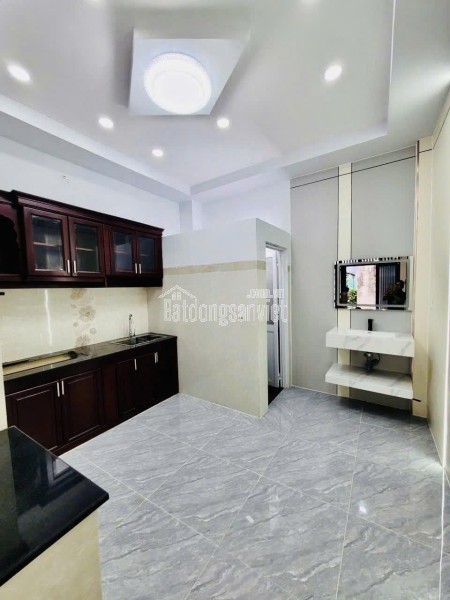 NHÀ ĐẸP 4 TẦNG, TRUNG TÂM P.10, 5 PHÒNG, CHỈ NHỈNH 5 TỶ