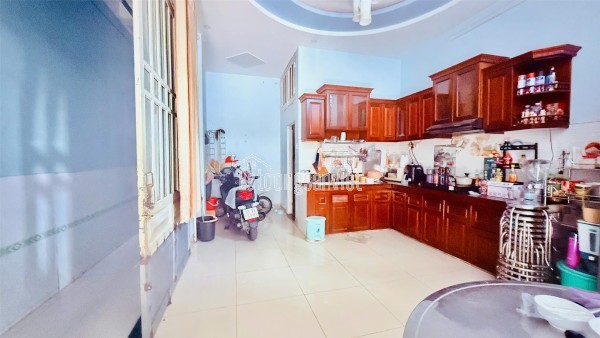 LÔ GÓC, NGAY THỐNG NHẤT, 4 TẦNG ĐÚC + MÁI BTCT , FULL NT  6 PHÒNG, 5 WC, GIÁ CHỈ NHỈNH 6 TỶ.