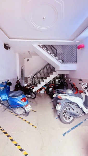 LÔ GÓC, NGAY THỐNG NHẤT, 4 TẦNG ĐÚC + MÁI BTCT , FULL NT  6 PHÒNG, 5 WC, GIÁ CHỈ NHỈNH 6 TỶ.