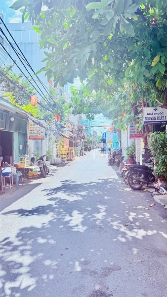 LÔ GÓC, NGAY THỐNG NHẤT, 4 TẦNG ĐÚC + MÁI BTCT , FULL NT  6 PHÒNG, 5 WC, GIÁ CHỈ NHỈNH 6 TỶ.