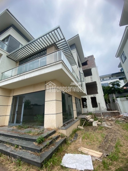 ◆ Mặt đường Nguyễn Cộng Hòa - Nhà độc lập 5,5 tầng thang máy - full nội thất