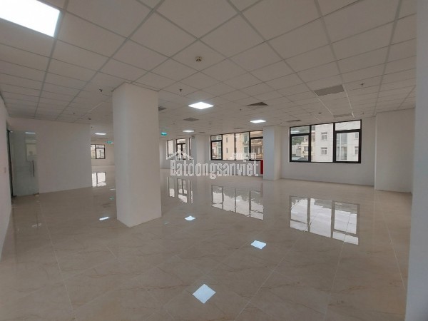 Cho thuê tòa nhà văn phòng SHB Hạ Long - vị trí đắc địa trung tâm sầm uất nhất TP Hạ Long