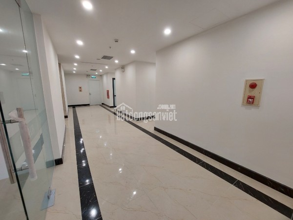 Cho thuê tòa nhà văn phòng SHB Hạ Long - vị trí đắc địa trung tâm sầm uất nhất TP Hạ Long