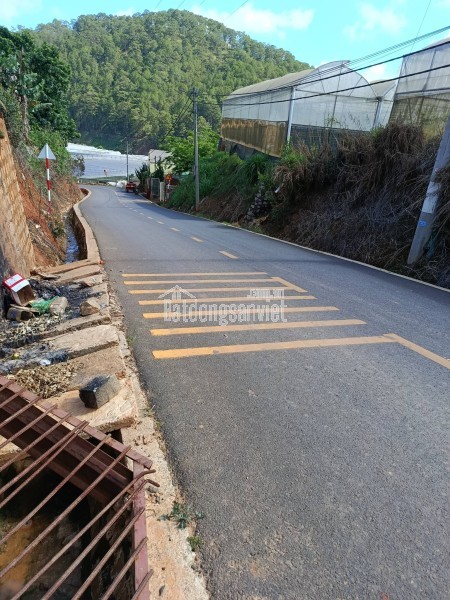 Bán lô đất lớn cực đẹp ngay trung tâm Lâm Hà, mặt tiền đường Hùng Vương.