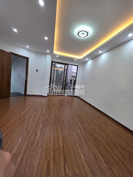 Bán nhà 5 tầng ngõ 318 La Thành, phường Ô Chợ Dừa, Hà Nội, 44.5m2 x 5 tầng, ngõ 3m, miễn TG